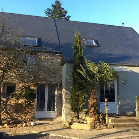 L Entre Deux Bed & Breakfast 3*