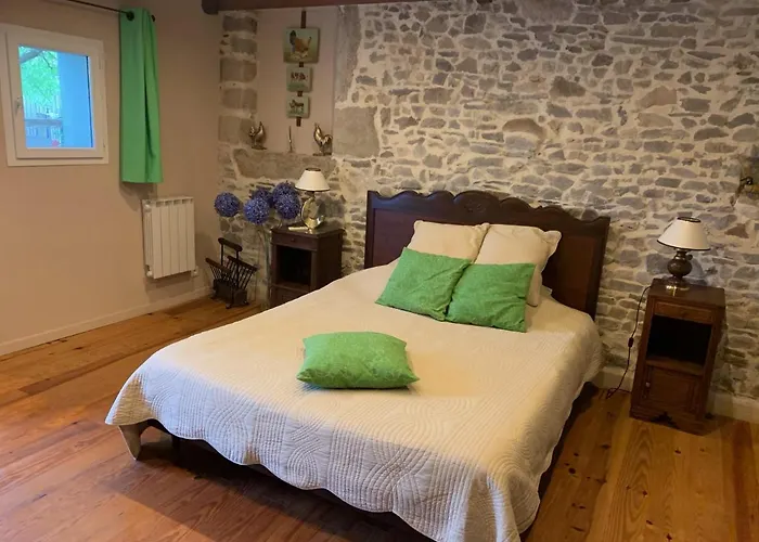 Bed & Breakfast L Entre Deux Champcey